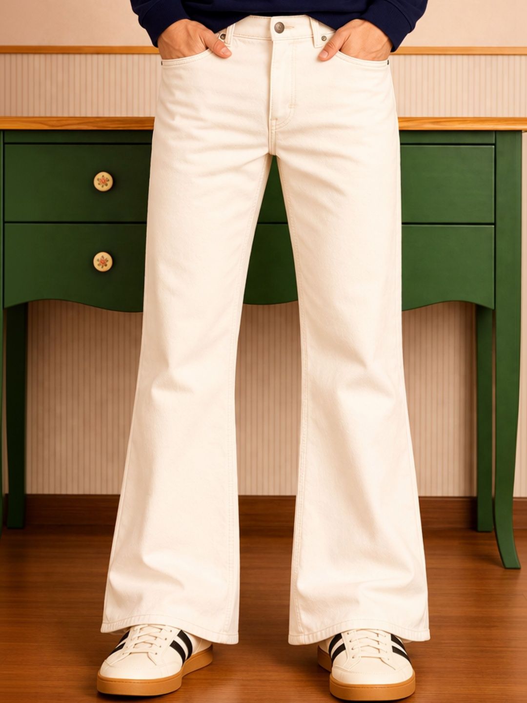 W.T.F Men Pure Cotton Comfort Ecru Bootcut Mid Rise Jeans